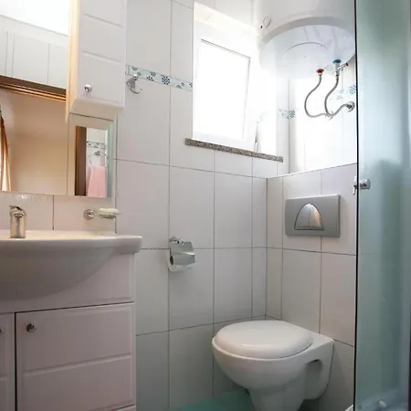 Stunning In With Kitchen בית נופש