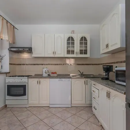 בית נופש Stunning In With Kitchen פורץ