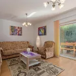 Stunning In With Kitchen Будинок відпочинку *