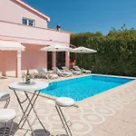 Stunning In With Kitchen *