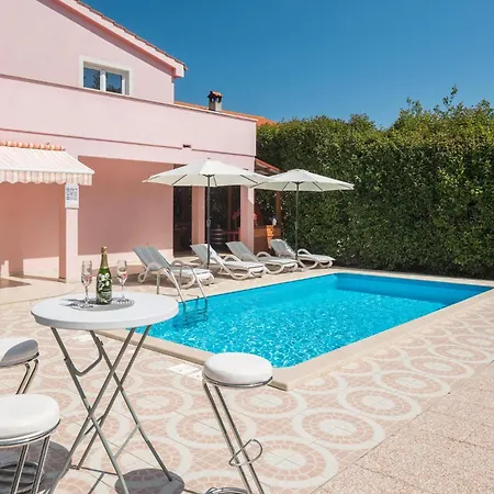 Stunning In With Kitchen *