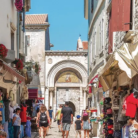 Stunning In With Kitchen Сasa de vacaciones *