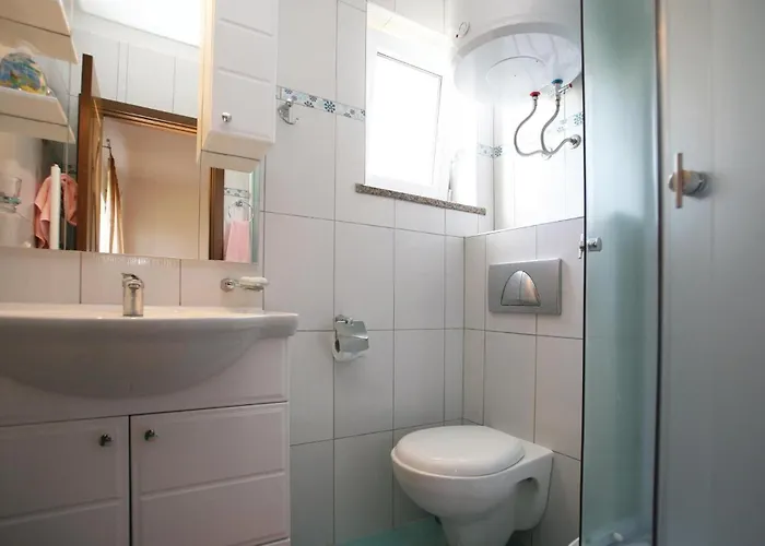 Stunning In With Kitchen Nyaraló