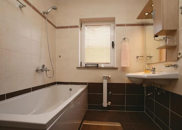 Stunning In With Kitchen Dom wakacyjny Poreč