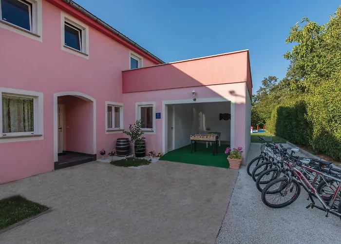 Stunning In With Kitchen