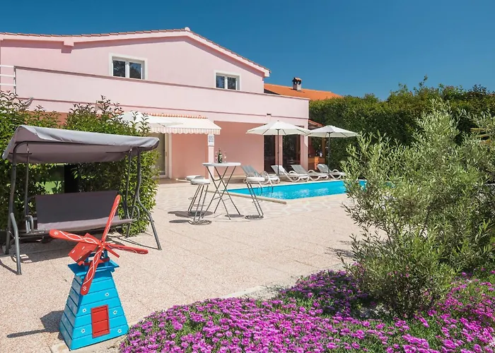 Dom wakacyjny Stunning In With Kitchen