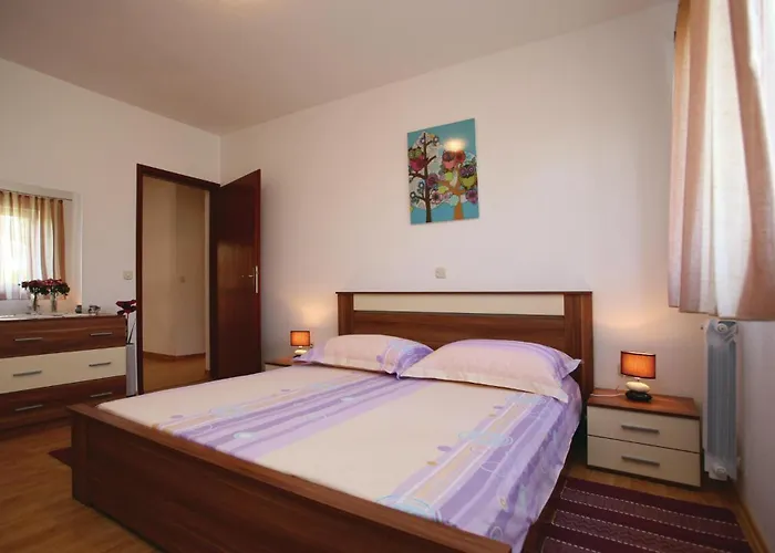 Ferienhaus Stunning In With Kitchen Poreč