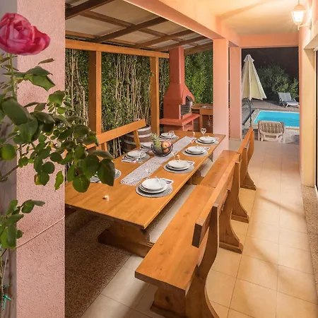 بيت للعطل Stunning In With Kitchen *